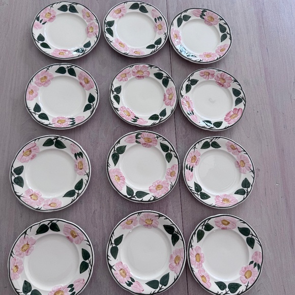Villeroy & Boch 12 x side plates Wild Rose Floral Design priced to sell - Picture 1 of 5